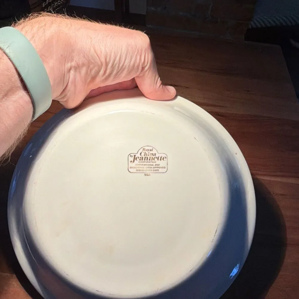 Jeannette Royal China Strawberry Pie Ceramic Pie Dish 10in Round 1qt Oven Safe